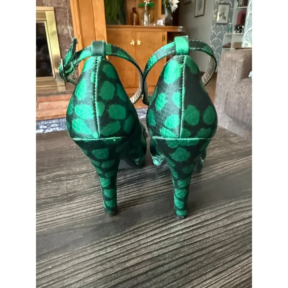 6/$25 Fergalicious Green Spotted Satin Ankle Strap Flower Toe Heels Sz. 6.5